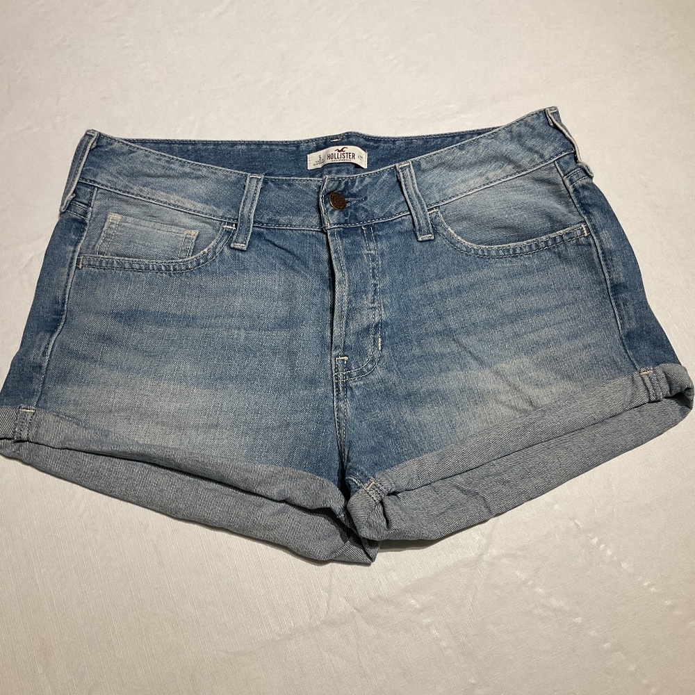 Hollister Cuffed Shorts